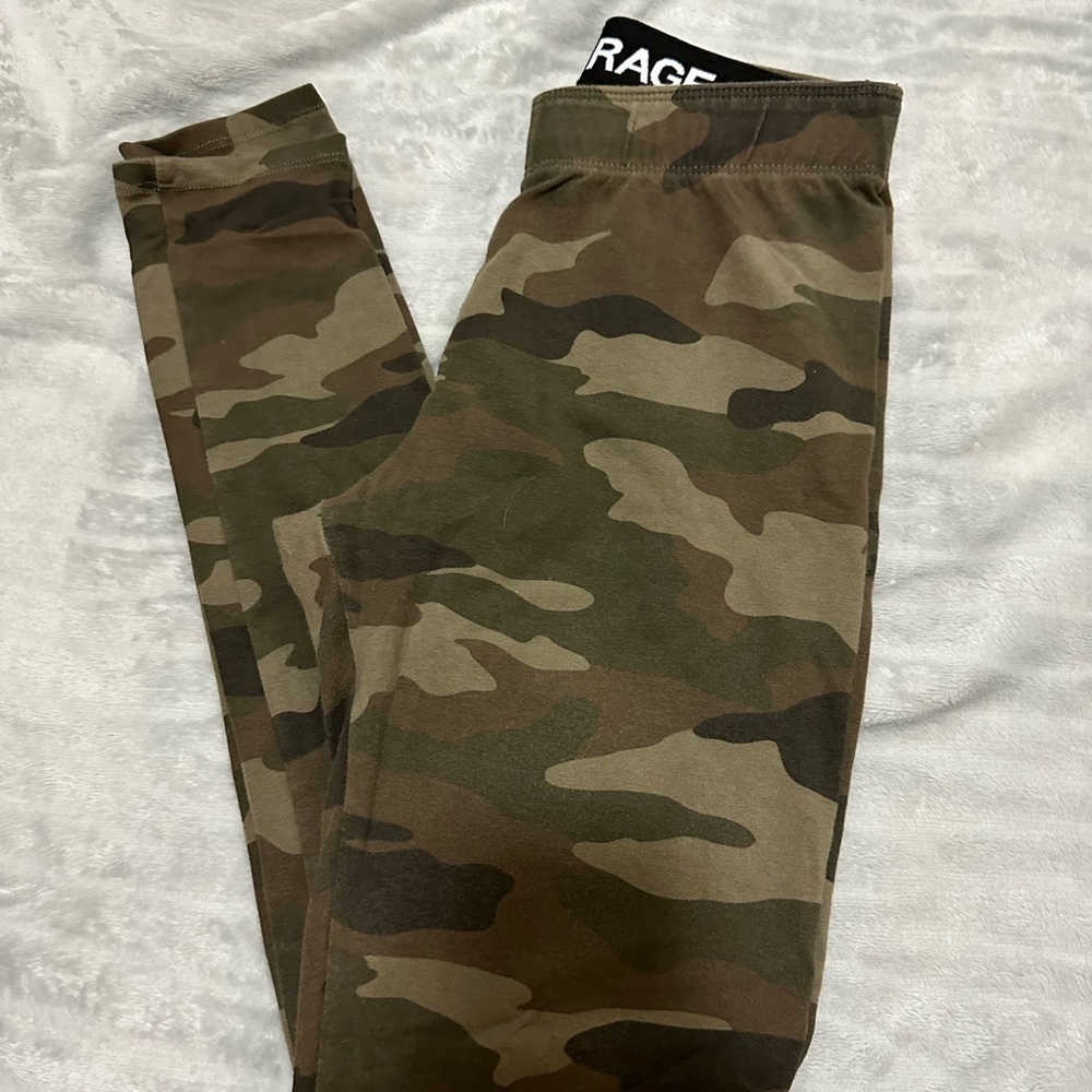 Garage camo leggings